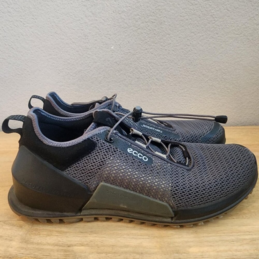 Ecco Biom Breathru Shoes Mens Size 9.5 Gray Black Trail Athletic Natural Motion